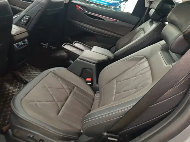 Ford Edge — Фото автомобиля 16