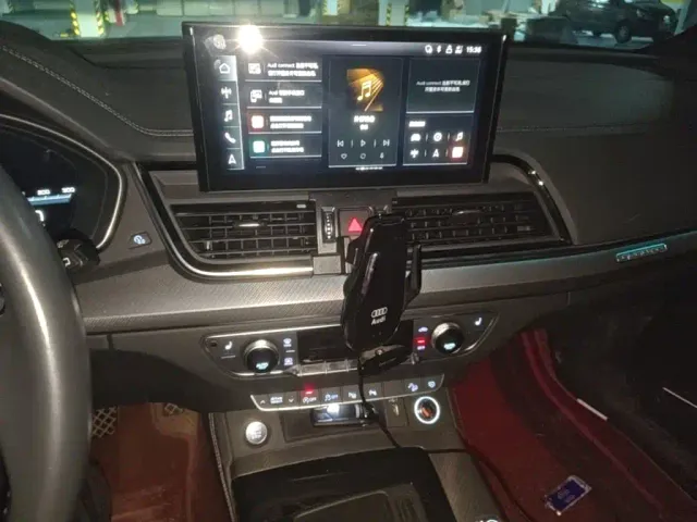 Audi Q5L — Фото автомобиля 12