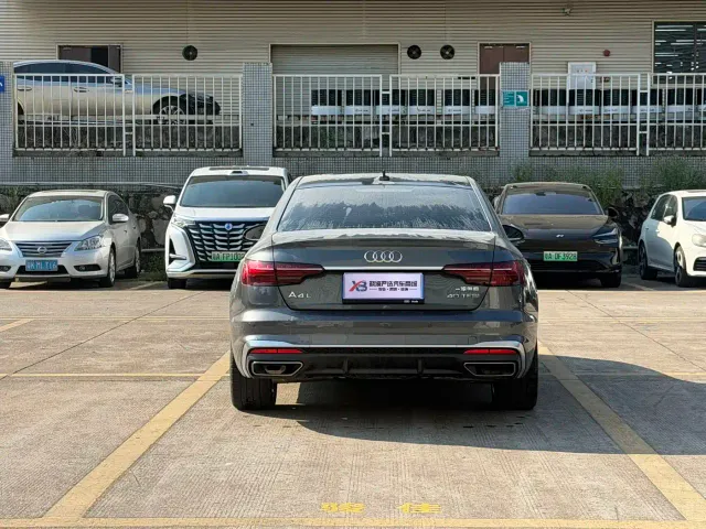 Audi A4L — Фото автомобиля 17
