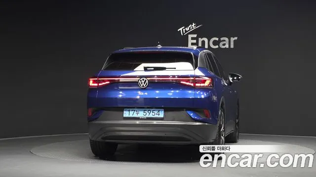 Volkswagen ID.4 — Фото автомобиля 4