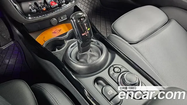 MINI Clubman — Фото автомобиля 9