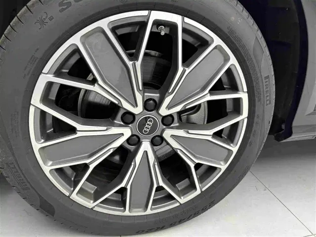 Audi Q5L — Фото автомобиля 13