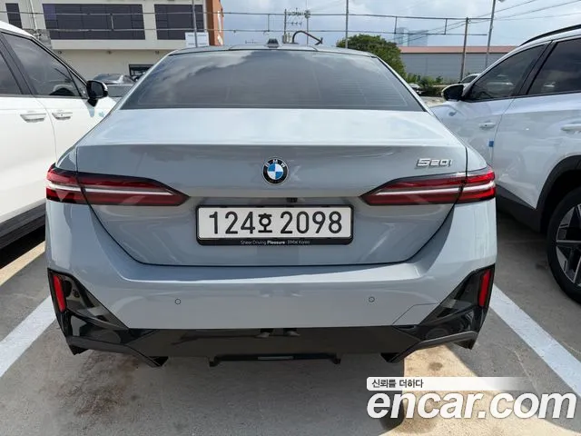 BMW 5 Series G60 — Фото автомобиля 4