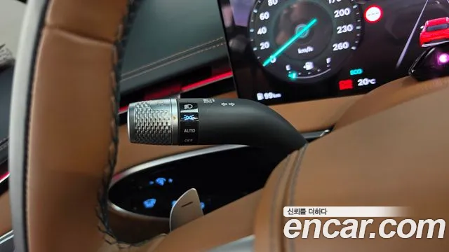 Genesis GV70 — Фото автомобиля 28