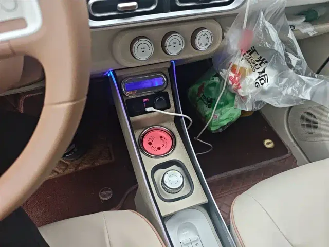 Wuling Hongguang Mini EV — Фото автомобиля 6