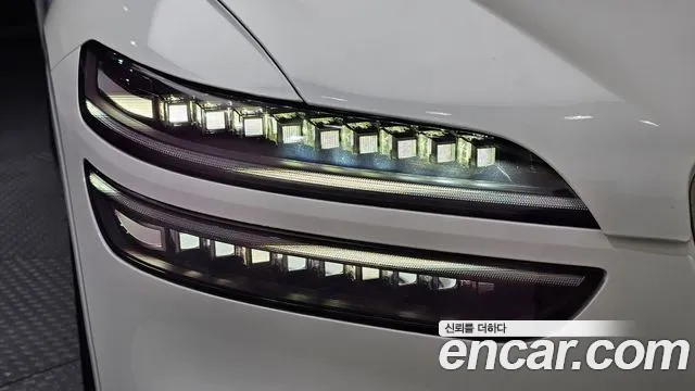 Genesis GV70 — Фото автомобиля 7