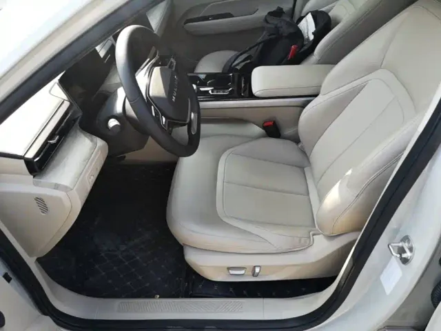 Wuling Starlight — Фото автомобиля 14