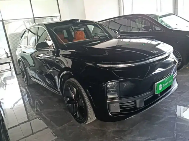 Li Auto L9 — Фото автомобиля 3