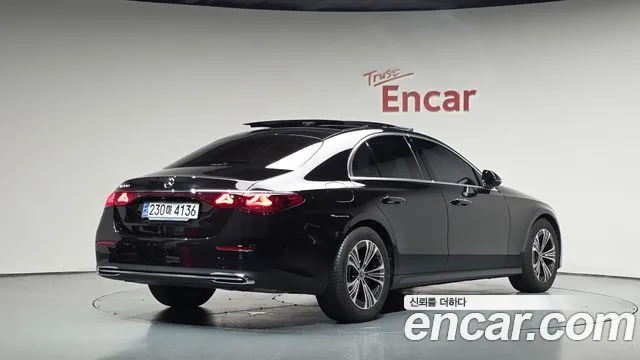 Фотография автомобиля — Mercedes-Benz E-Class W214