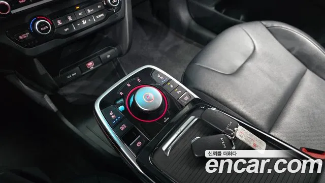 Kia Niro — Фото автомобиля 9