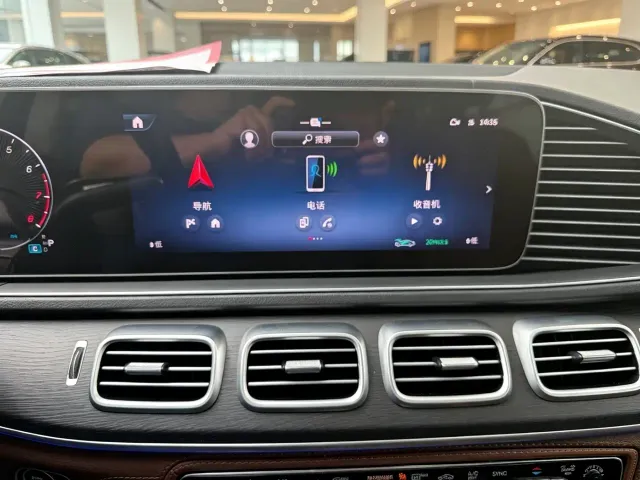 Mercedes-Benz GLE-Class — Фото автомобиля 9