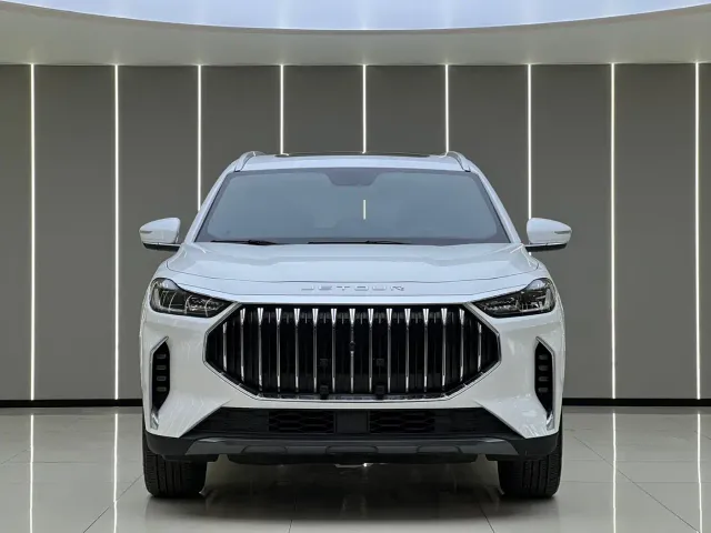 Jetour X70 Plus — Фото автомобиля 2