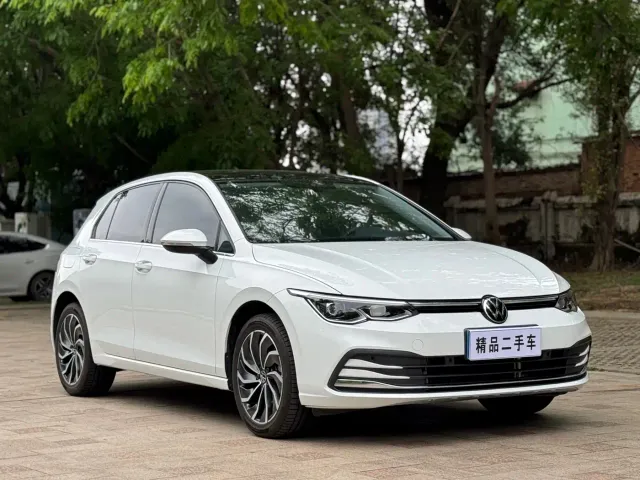 Volkswagen Golf — Фото автомобиля 3