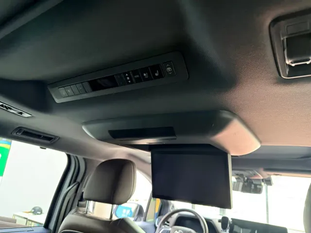Toyota Sienna — Фото автомобиля 19