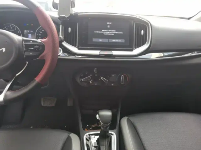 Kia KX1 — Фото автомобиля 12