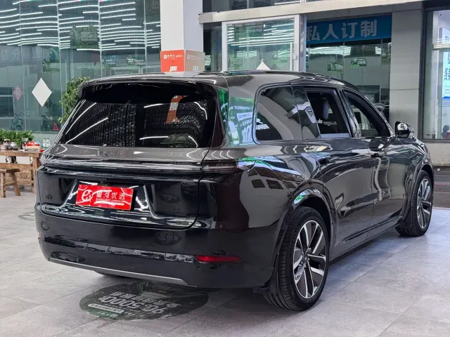 Li Auto L9 — Фото автомобиля 7