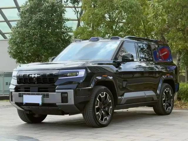 Фотография автомобиля — BYD FangChengBao Leopard 8