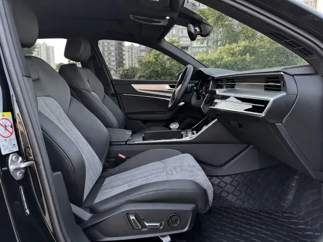 Audi A6L — Фото автомобиля 10