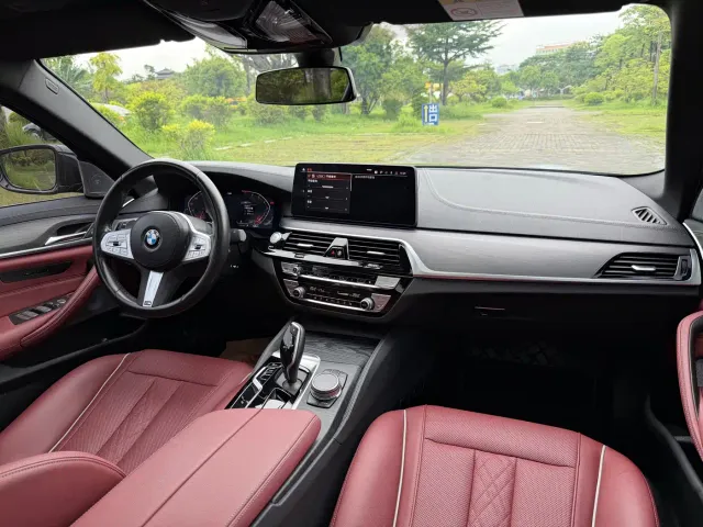 BMW 5 Series — Фото автомобиля 7