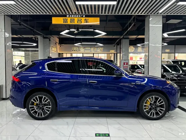Maserati Grecale — Фото автомобиля 4