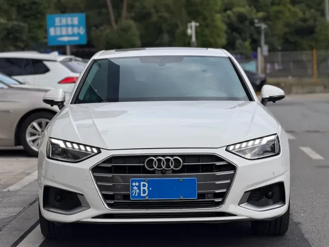 Audi A4L — Фото автомобиля 2