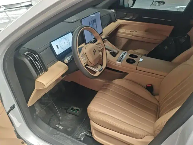 Jetour Shanhai Jetour Shanhai L7 PLUS 2025 220km Elite Edition 7-seater — Фото автомобиля 15