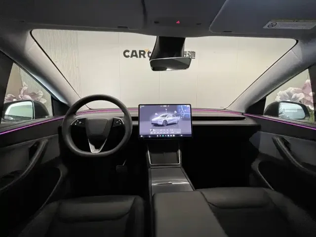 Tesla Model Y — Фото автомобиля 13