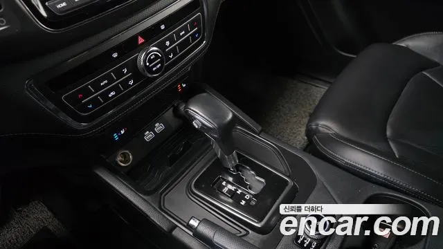 KG_Mobility_Ssangyong Rexton Новый Rexton Sport Дизель 2.2 4WD — Фото автомобиля 9