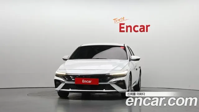Hyundai Avante CN7 — Фото автомобиля 3