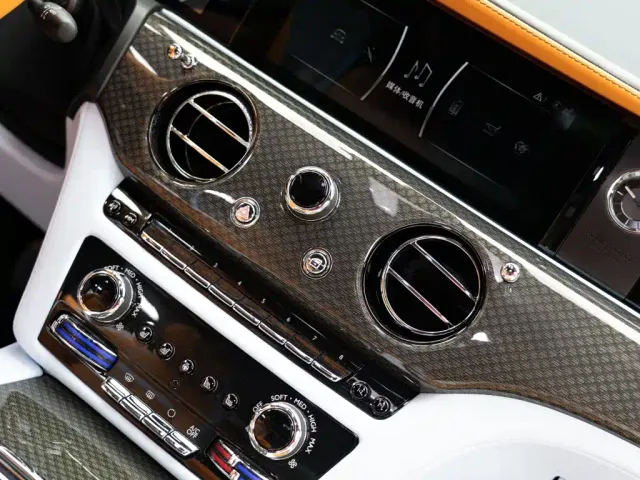 Rolls-Royce Ghost — Фото автомобиля 26