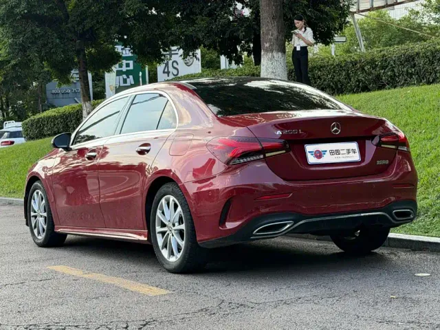 Mercedes-Benz A-Class — Фото автомобиля 4