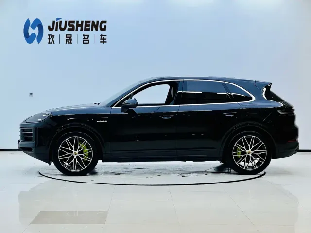Porsche Cayenne — Фото автомобиля 3