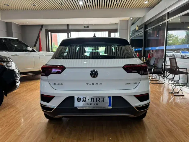 Volkswagen T-Roc — Фото автомобиля 15