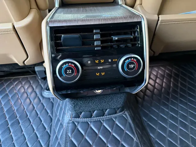 Land Rover Range Rover — Фото автомобиля 11