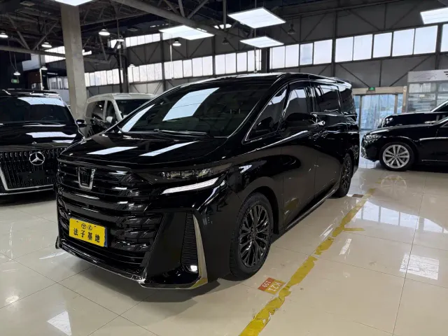 Toyota Vellfire — Фото автомобиля 4