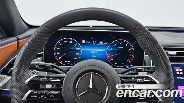 Mercedes-Benz E-Class — Фото автомобиля 18