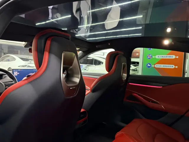 Xiaomi Auto Xiaomi SU7 2024 AWD Extended Range Advanced Smart Driving Max Edition — Фото автомобиля 9