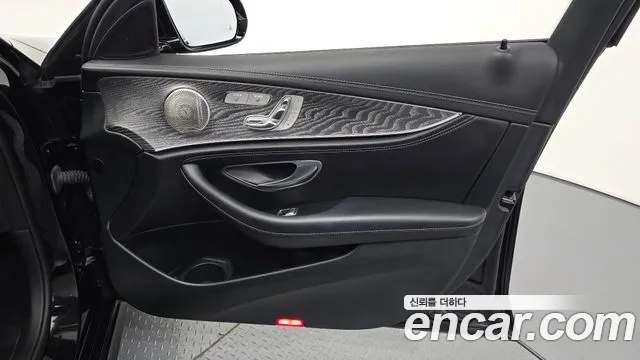 Mercedes-Benz E-Class W213 — Фото автомобиля 14