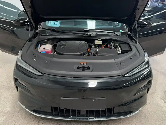 Geely Galaxy Xingyao 8 — Фото автомобиля 23