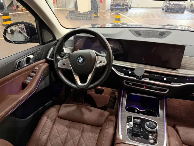 BMW X7 — Фото автомобиля 6