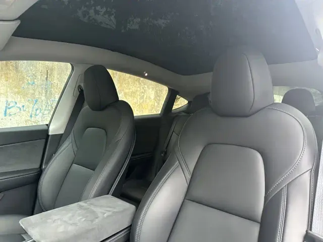 Tesla Model Y — Фото автомобиля 20