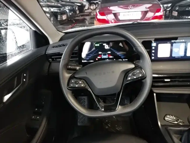 Roewe i5 — Фото автомобиля 10