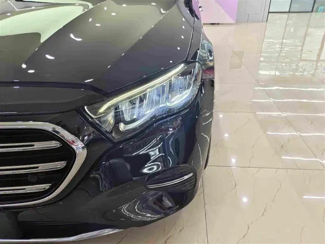 Mercedes-Benz E-Class — Фото автомобиля 14