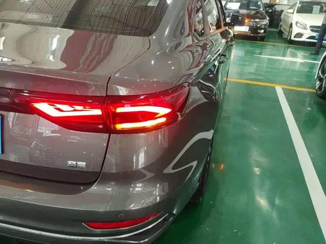 Geely Emgrand — Фото автомобиля 7