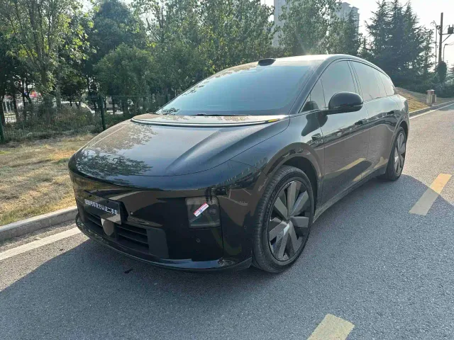 Фотография автомобиля — Li Auto i6