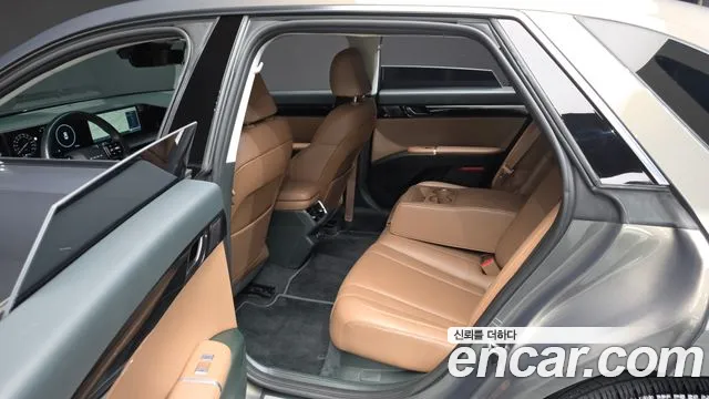 Hyundai Grandeur Grandeur (GN7) 2.5 Бензин 2WD — Фото автомобиля 11