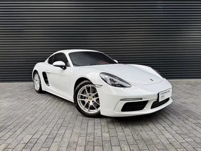 Porsche 718 — Фото автомобиля 2