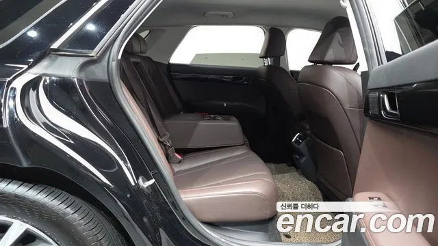 Hyundai Grandeur Grandeur (GN7) 2.5 Бензин 2WD — Фото автомобиля 9