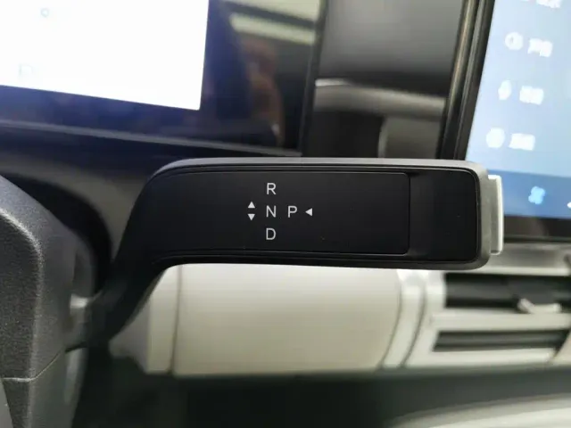 BYD FangChengBao Titanium 7 — Фото автомобиля 13