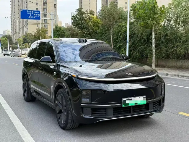 Li Auto L9 — Фото автомобиля 2